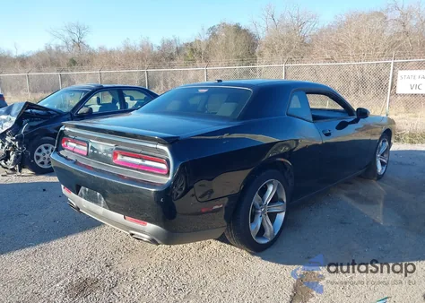2015 Dodge Challenger Sxt z USA, uszkodzony, nr VIN 2C3CDZAG1FH702693